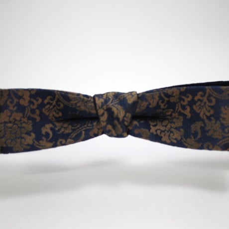 蝶ネクタイ　Noh fabric　緞子　唐草文様　上京蝶帯