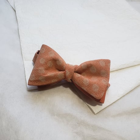 蝶ネクタイ　KIMONO fabric　水玉文様 丹後ちりめん