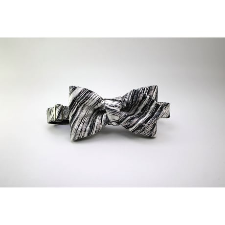 蝶ネクタイ　KIMONO fabric　京友禅　金彩加工　伝統工芸　 PT