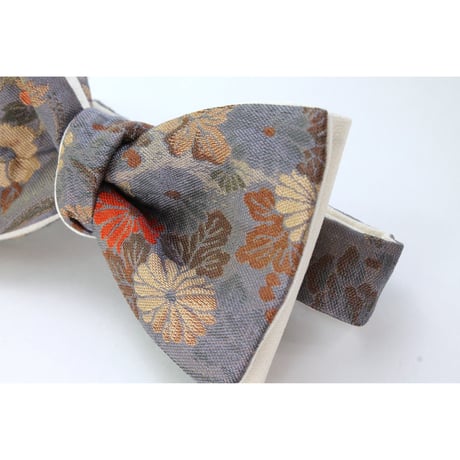 蝶ネクタイ　KIMONO fabric　西陣織 　菊　牡丹