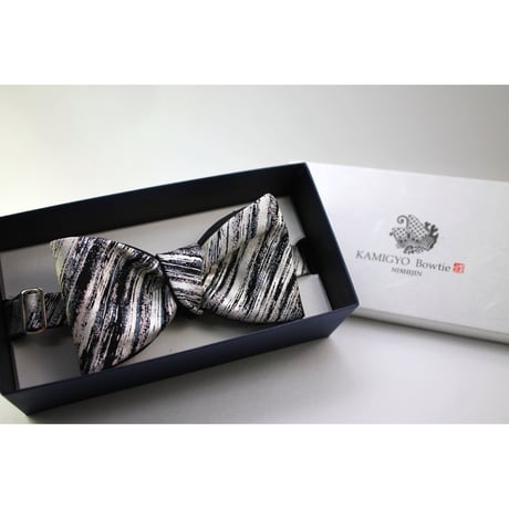 蝶ネクタイ　KIMONO fabric　京友禅　金彩加工　伝統工芸　SB