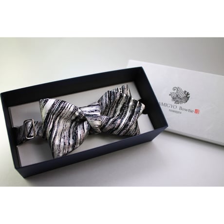 蝶ネクタイ　KIMONO fabric　京友禅　金彩加工　伝統工芸　 PT