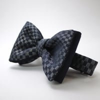 蝶ネクタイ　KIMONO fabric　紺地　市松文様　上京蝶帯
