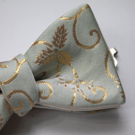 蝶ネクタイ　Noh fabric　金襴　浅黄地唐草文様　上京蝶帯 #571
