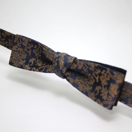 蝶ネクタイ　Noh fabric　緞子　唐草文様　上京蝶帯