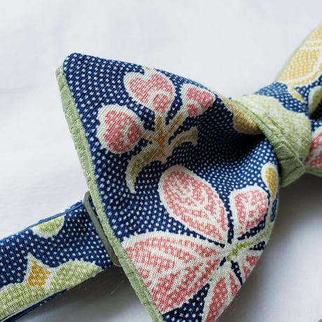 蝶ネクタイ　KIMONO fabric　型友禅　上京蝶帯 #922