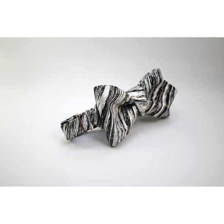 蝶ネクタイ　KIMONO fabric　京友禅　金彩加工　伝統工芸　 PT