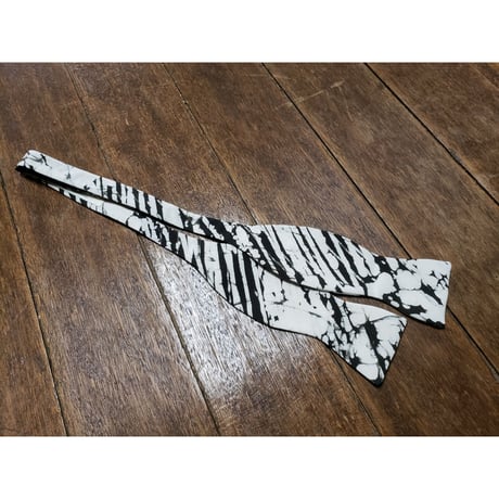手結び蝶ネクタイ　 Import fabric  イタリア製ビンテージファブリック　タイダイ柄　 #self