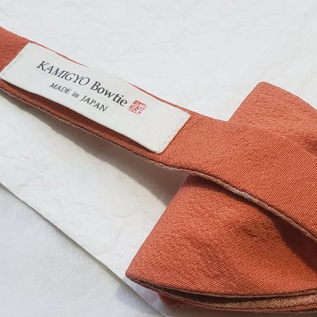 蝶ネクタイ　KIMONO fabric　水玉文様 丹後ちりめん
