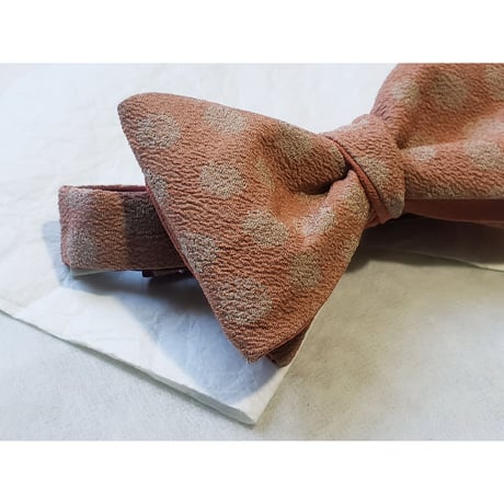 蝶ネクタイ　KIMONO fabric　水玉文様 丹後ちりめん