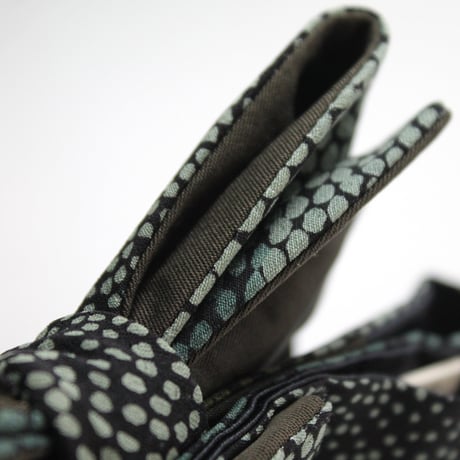 蝶ネクタイ　KIMONO fabric　型友禅