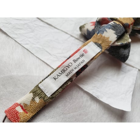 蝶ネクタイ　KIMONO fabric　型友禅　丹後ちりめん　菊文様　上京蝶帯 #940