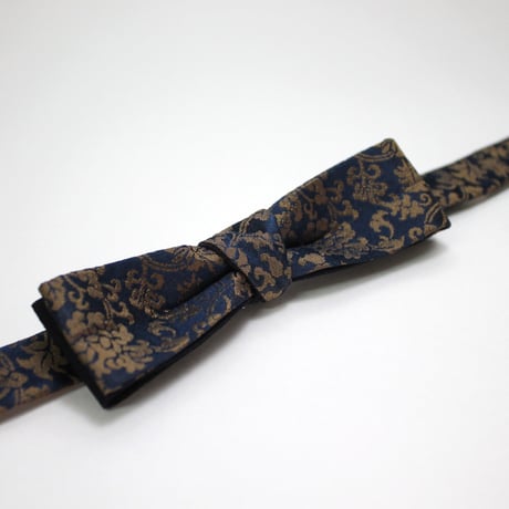蝶ネクタイ　Noh fabric　緞子　唐草文様　上京蝶帯