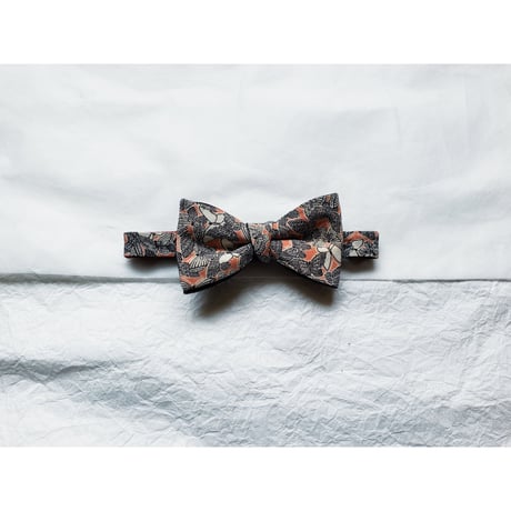 蝶ネクタイ　KIMONO fabric　型友禅　蝶々　上京蝶帯 #924