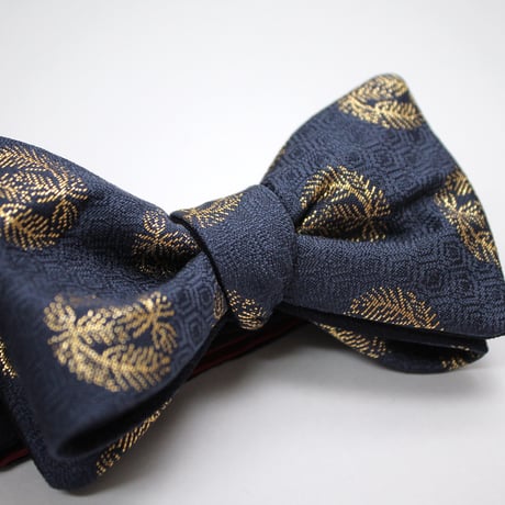 蝶ネクタイ　Noh fabric　金襴　亀甲文様に松葉　上京蝶帯 #508