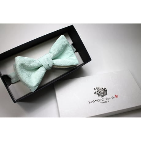 蝶ネクタイ　KIMONO fabric　麻の葉文様 　上京蝶帯