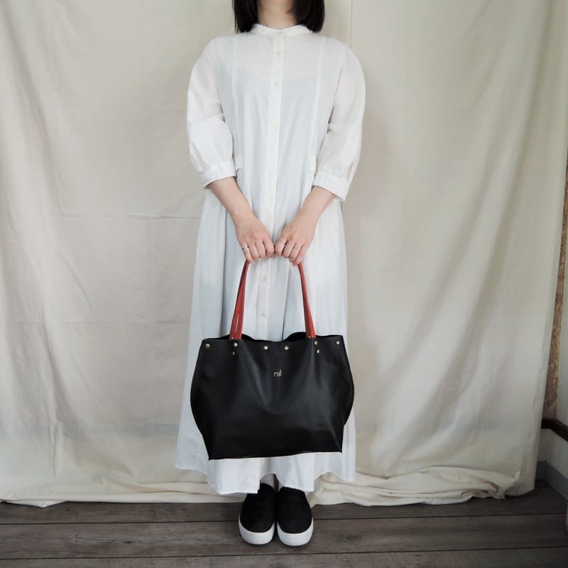 nil】レザー トートバッグ S 変形2way 金箔 箔押しロゴ入り nil】レザー トートバッグ S 変形2way 金箔 箔押しロゴ入り