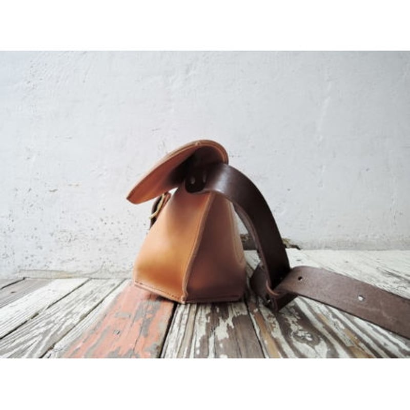 ORZO】 レザーバッグ ショルダーBAG メッセンジャー(S) ベージュ OR320