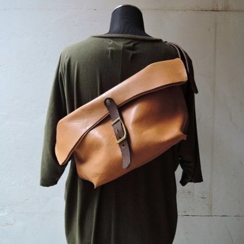 ORZO】 レザーバッグ ショルダーBAG メッセンジャー(S) ベージュ OR320