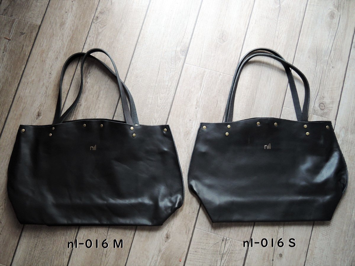 nil】レザー トートバッグ S 変形2way 金箔 箔押しロゴ入り nil】レザー トートバッグ S 変形2way 金箔 箔押しロゴ入り