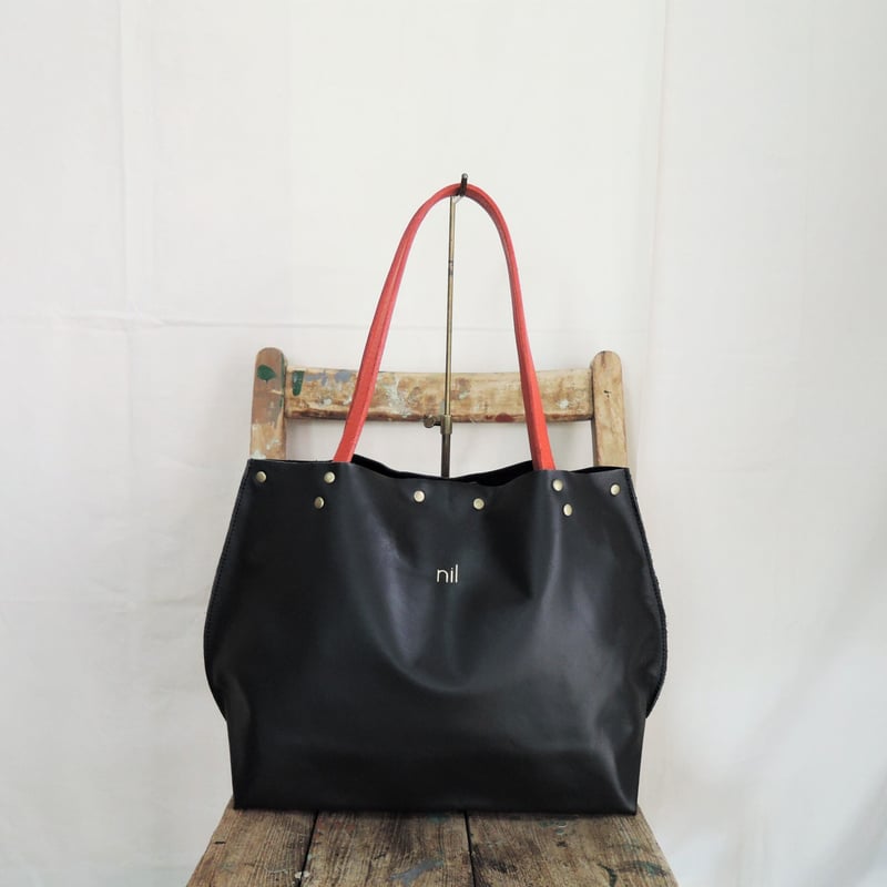 nil】レザー トートバッグ S 変形2way 金箔 箔押しロゴ入り nil】レザー トートバッグ S 変形2way 金箔 箔押しロゴ入り