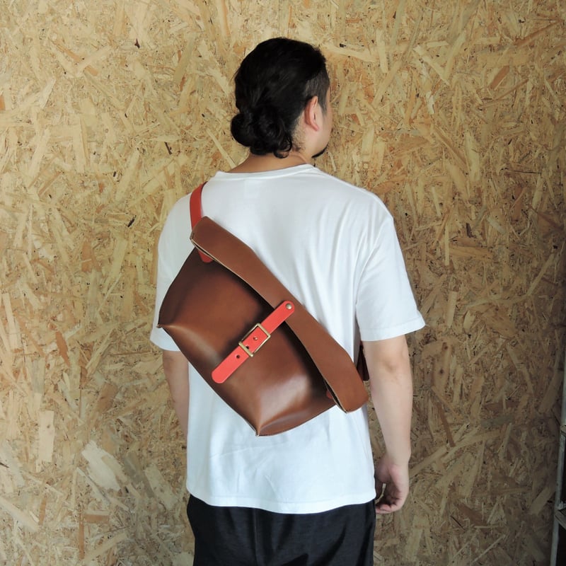 OR320tS】 ≪web限定≫ 使い込むほどフィットするメッセンジャーバッグ