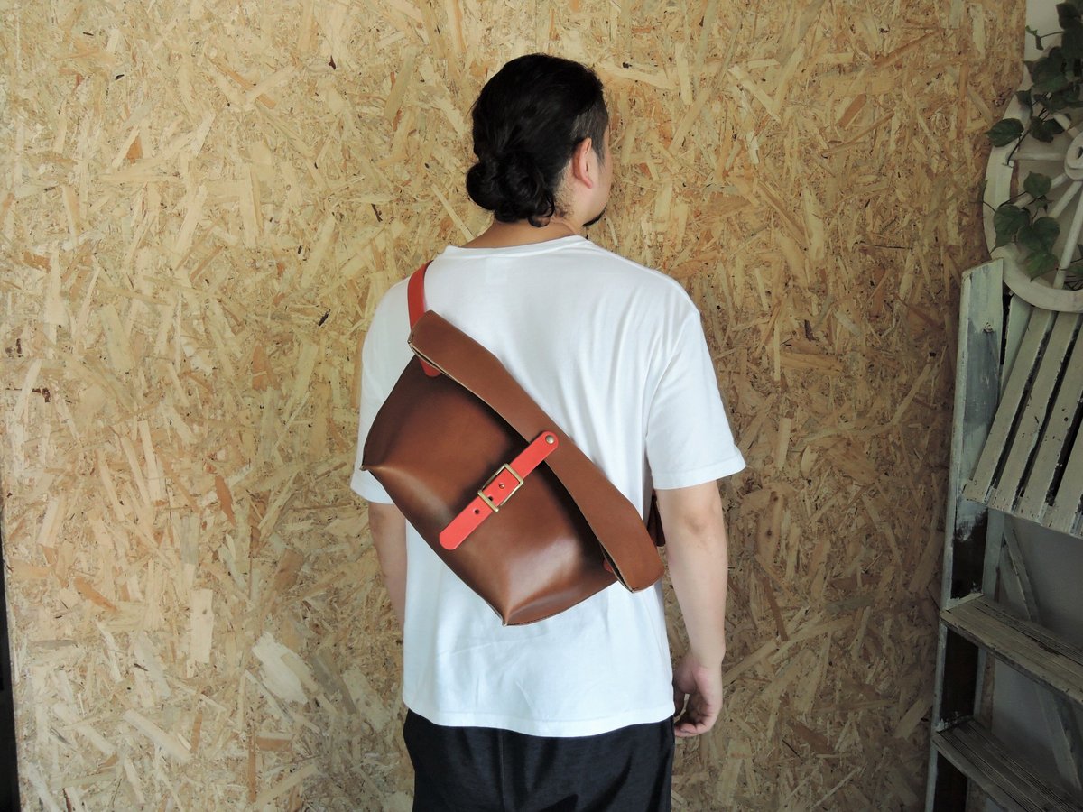 OR320tS】 ≪web限定≫ 使い込むほどフィットするメッセンジャーバッグ