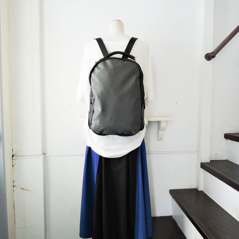 nil】神戸 レザー&PU カモ柄 リュック A4収納可 nil】神戸 レザー&PU カモ柄 リュック A4収納可