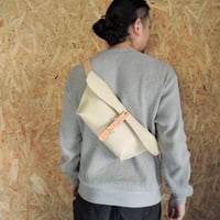 【ORZO】千鳥格子型押し 姫路レザー バッグ ショルダー BAG (SS) オフホワイト×ベージュ OR-320p-ss