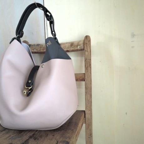 【nl028-2M】≪ロゴ箔押し有≫A4対応 2wayショルダートートバッグ(M) 姫路レザー ベージュピンク【nil】