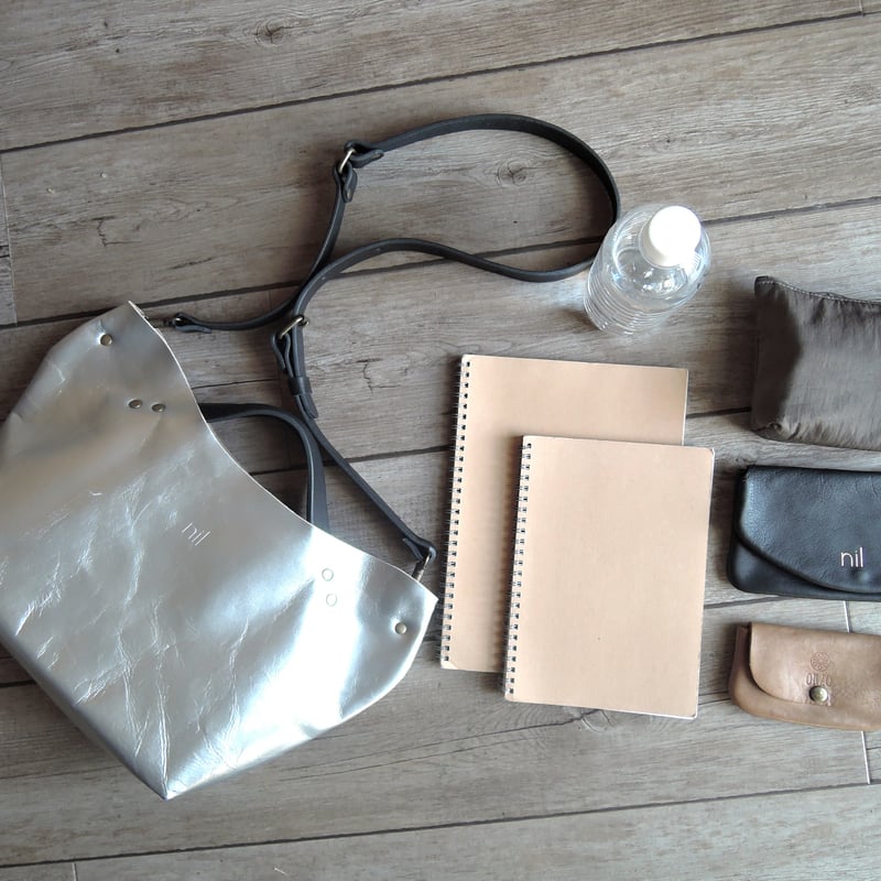 nil】レザー パール加工仕上げ 2way トート ショルダーバッグ S ロゴ