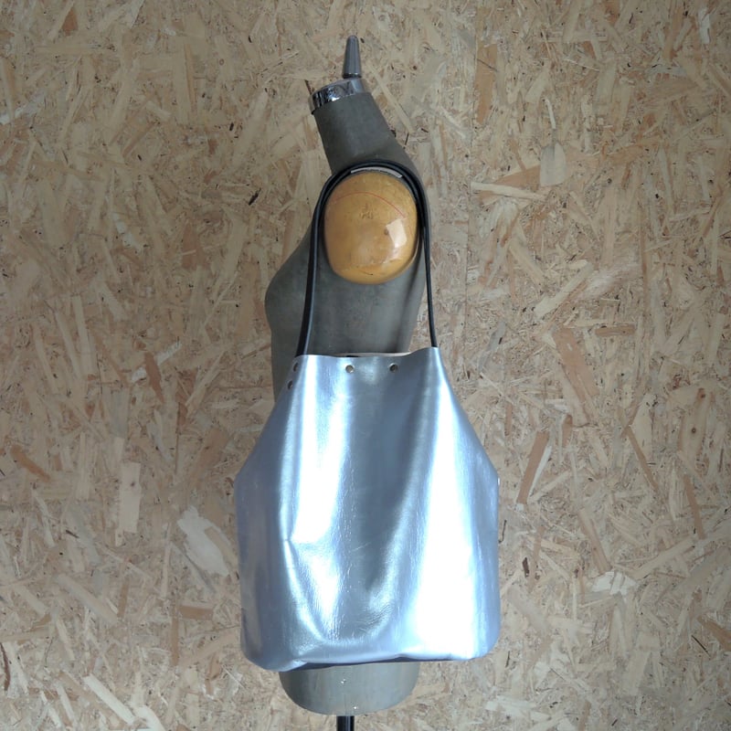 リシャールミル　レザー　トートバッグ　マットグレー　正規店　非売品 2025年最新】RICHARD MILLE トートバッグの人気アイテム - メルカリ