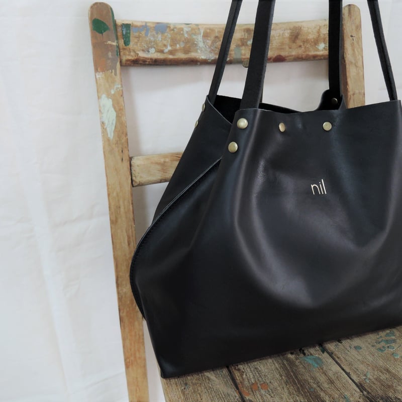 nil】レザー トートバッグ S 変形2way 金箔 箔押しロゴ入り nil】レザー トートバッグ S 変形2way 金箔 箔押しロゴ入り