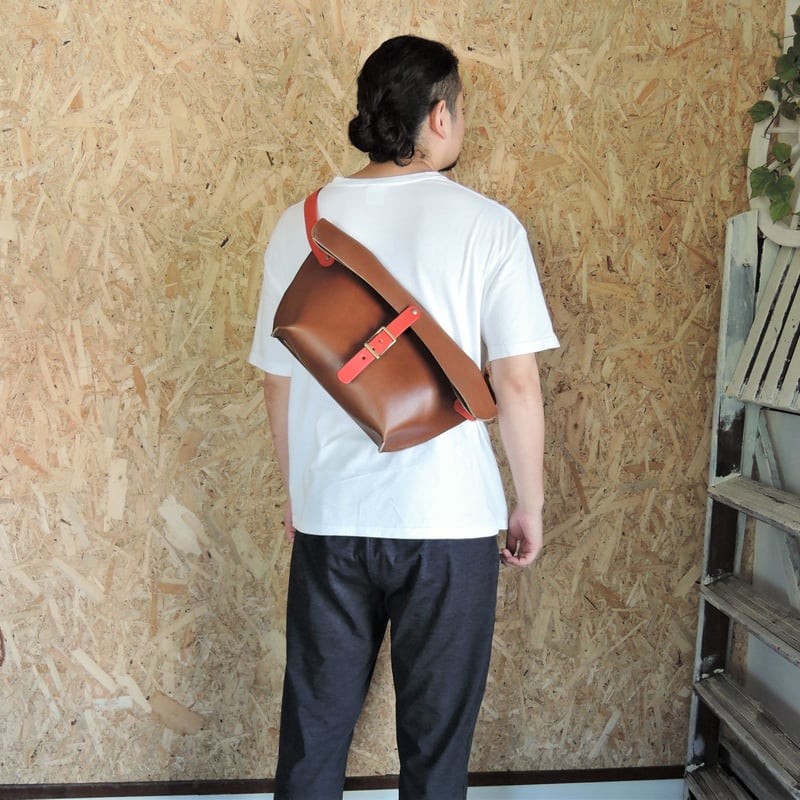 OR320tS】 ≪web限定≫ 使い込むほどフィットするメッセンジャーバッグ