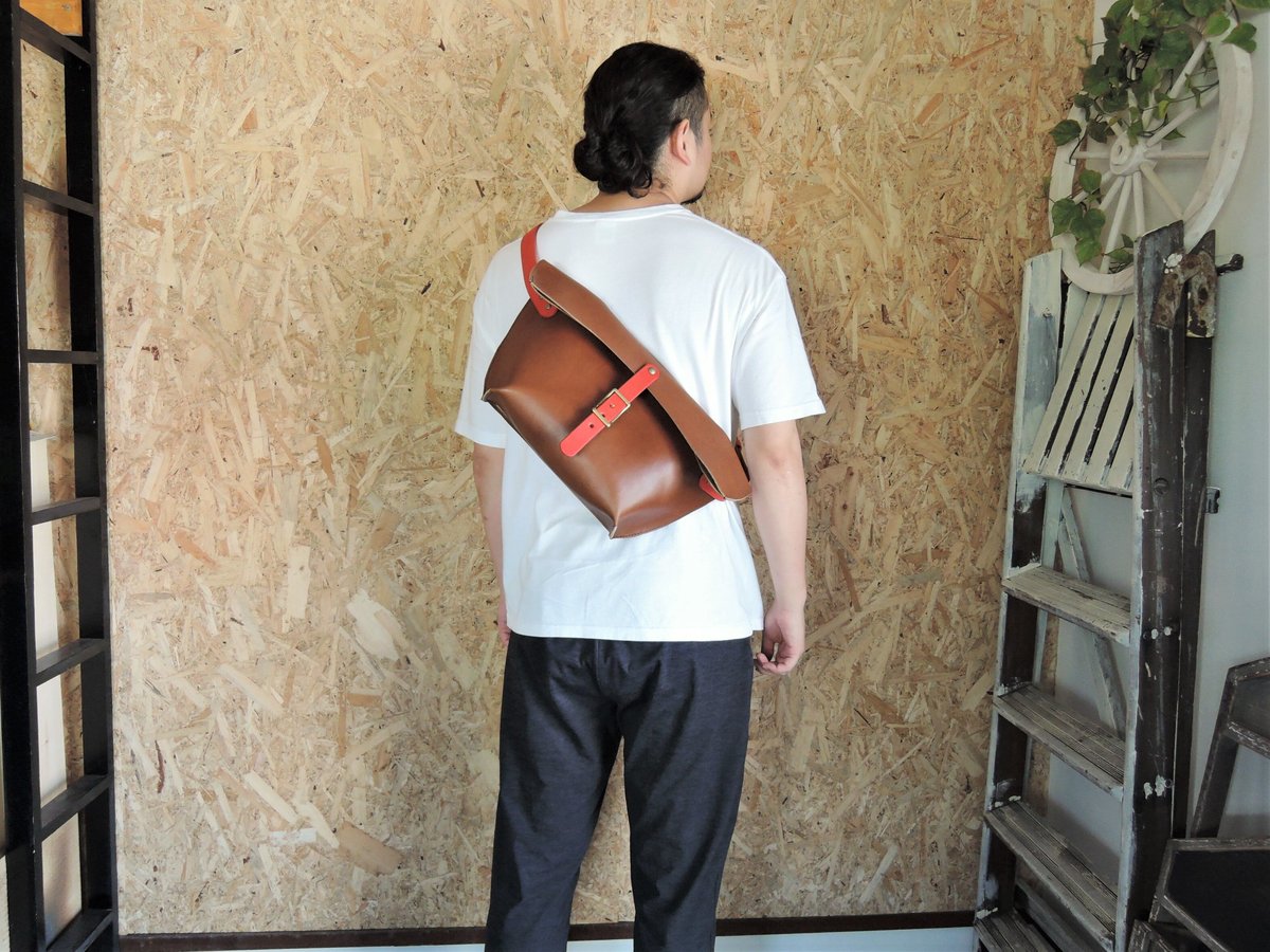OR320tS】 ≪web限定≫ 使い込むほどフィットするメッセンジャーバッグ 