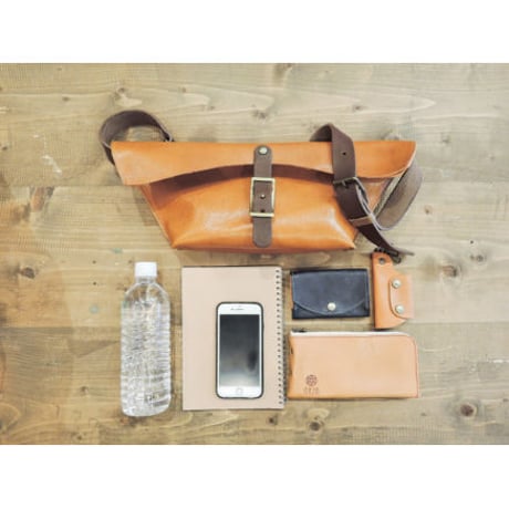 【ORZO】 レザーバッグ ショルダーBAG メッセンジャーSS キャメル OR320ss