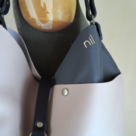【nl028-2M】≪ロゴ箔押し有≫A4対応 2wayショルダートートバッグ(M) 姫路レザー ベージュピンク【nil】