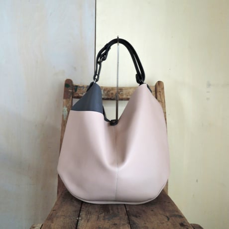 【nl028-2M】≪ロゴ箔押し有≫A4対応 2wayショルダートートバッグ(M) 姫路レザー ベージュピンク【nil】
