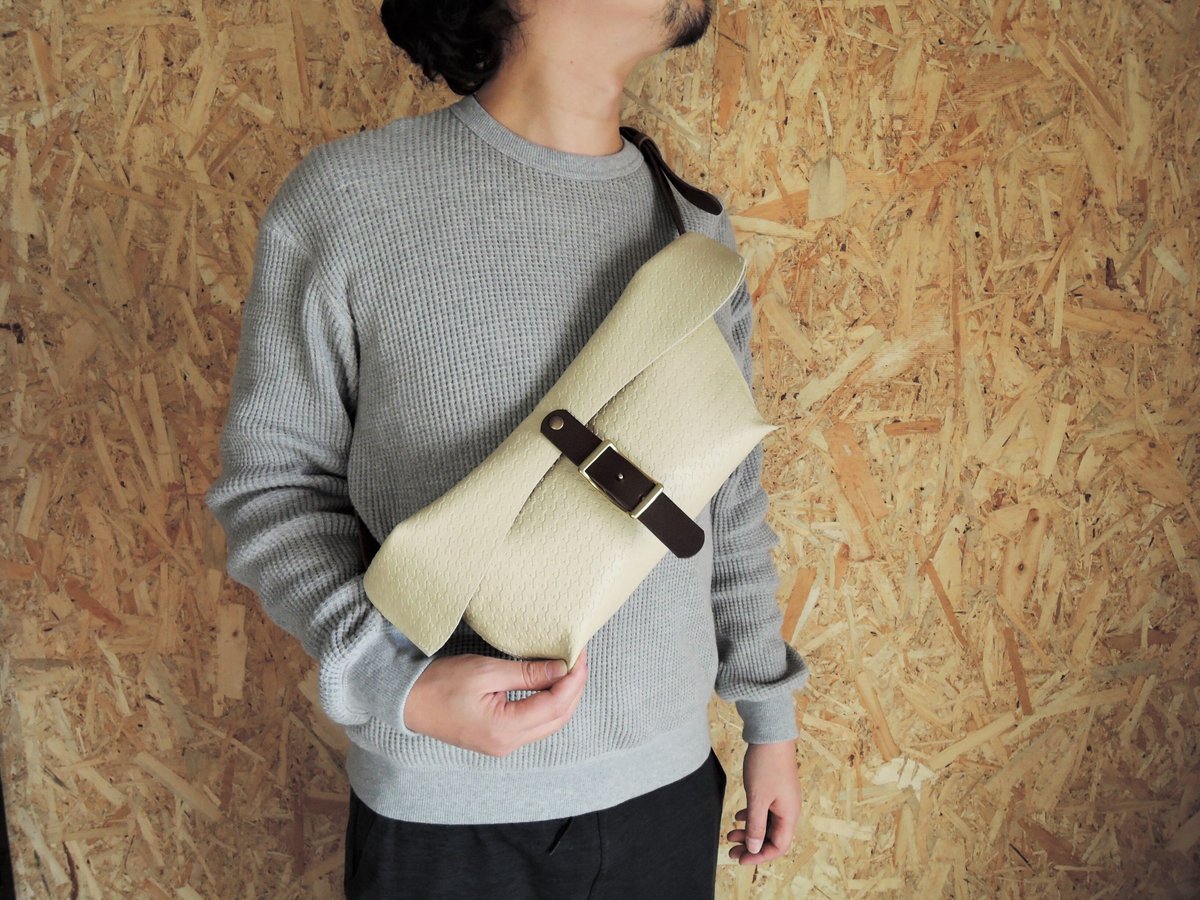 【専用】パール持ち手付　ローズボア　／ 千鳥格子　がま口ショルダーバッグ セール】がま口ショルダーバッグ（ショルダーバッグ）｜MIAN