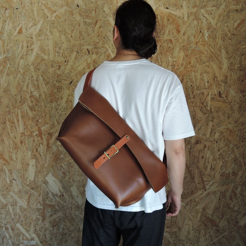 OR320tM】 ≪web限定≫ 使い込むほどフィットするA4対応メッセンジャー