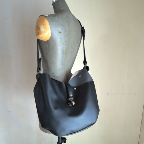 【nl028-2M】≪ロゴ箔押し有≫A4対応 2wayショルダートートバッグ(M) 姫路レザー ブラック【nil】