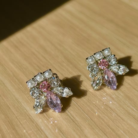 パールビジューピアス