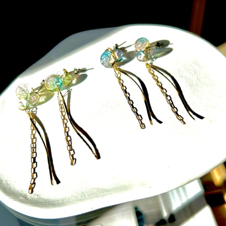 シャボン玉ピアス