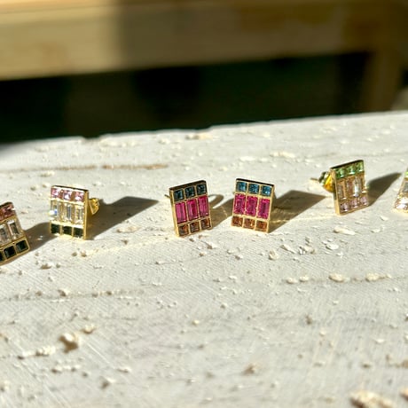 3色ピアス