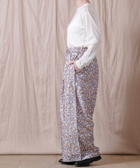 【BUNON】Embroidery Tuck pants