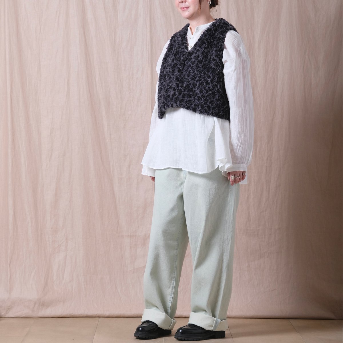 UNIVERSAL SEVEN】ボア Vネックミニベスト/PA253CT026 | cocuu