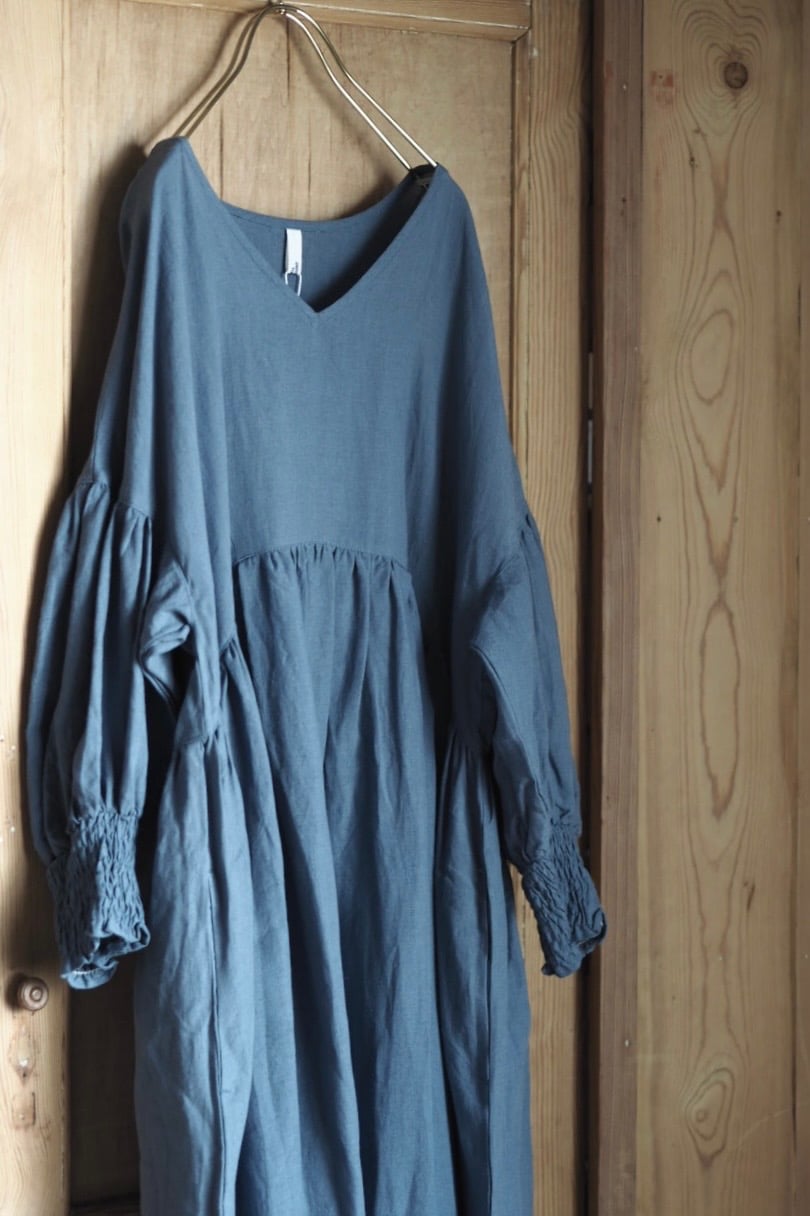 UNIVERSAL TISSU】トリプルワッシャーリネン Vネックワンピース/UT243OP