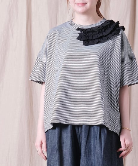 【UNIVERSAL SEVEN】クラシック天竺 ネックフリルTシャツ/US261CT021