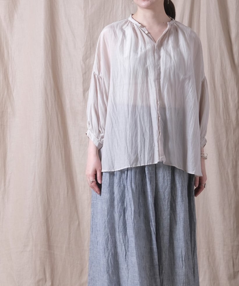 suzuki takayuki】puff-sleeve blouse | cocuu