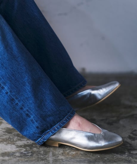 【DELMONACO】Tate-pumps/silver